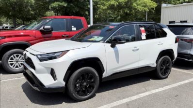 2023 toyota rav4 hybrid xse wind chill pearl 3