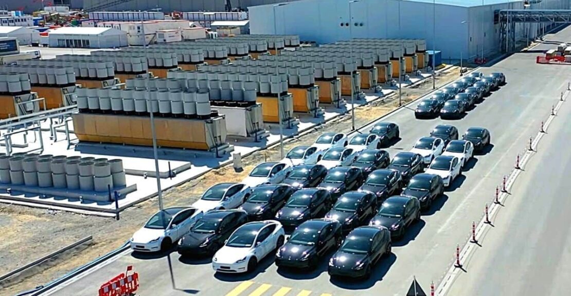 tesla giga berlin model y vehicles lined up at giga berlin ev factor