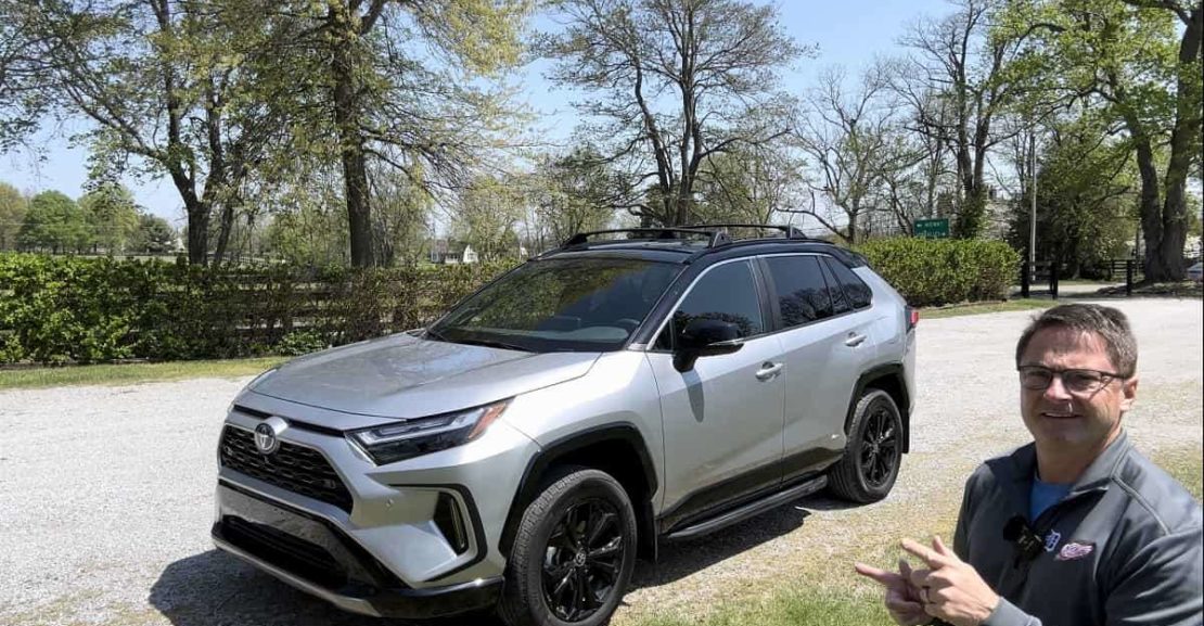 2023 toyota rav4 hybrid xse silver sky metallic 0