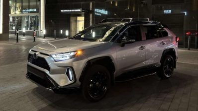 2023 toyota rav4 hybrid xse silver sky metallic front